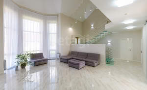 Дом 500м², 3-этажный, на длительный срок,