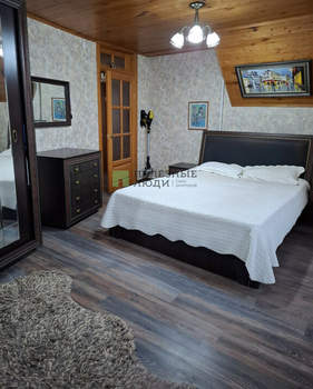 Дом 268м², 4-этажный, участок 8 сот.