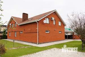 Коттедж 266м², 2-этажный, участок 15 сот.