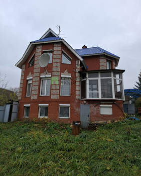 Дом 268м², 4-этажный, участок 8 сот.