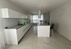 Дом 276м², 2-этажный, участок 12 сот.