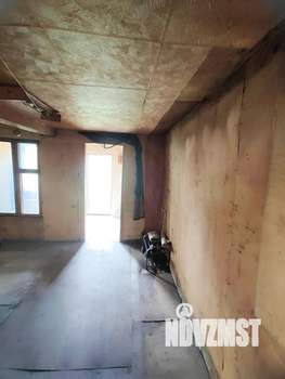 Дом 16м², 2-этажный, участок 6 сот.