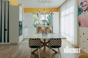 Дом 207м&sup2;, 2-этажный, участок 11 сот.  