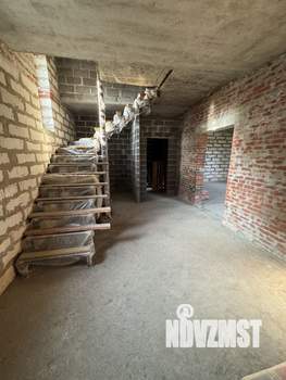Коттедж 170м², 2-этажный, участок 10 сот.  