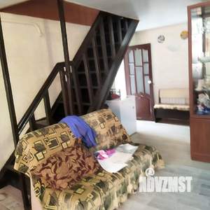 Дом 100м&sup2;, 2-этажный, участок 5 сот.  