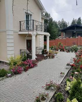 Дом 178м², 2-этажный, участок 17 сот.  