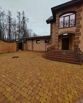 Дом 377м&sup2;, 2-этажный, участок 13 сот.  