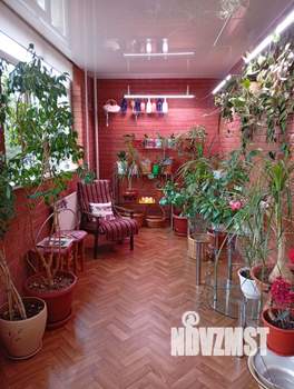 Коттедж 300м&sup2;, 2-этажный, участок 15 сот.  