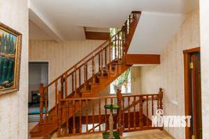 Дом 270м², 2-этажный, участок 15 сот.  