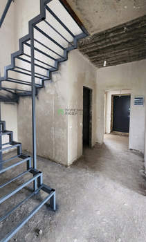 Дом 140м², 2-этажный, участок 10 сот.  