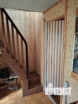 Дом 35м&sup2;, 2-этажный, участок 3 сот.  