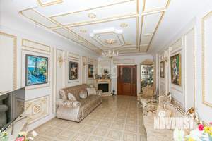 Дом 270м², 2-этажный, участок 15 сот.  