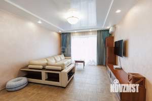 Дом 200м², 2-этажный, участок 12 сот.  