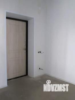 Дом 100м&sup2;, 2-этажный, участок 4 сот.  