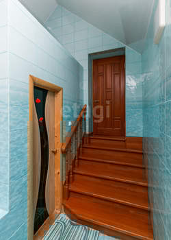 Дом 270м², 2-этажный, участок 15 сот.  