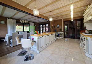 Дом 383м&sup2;, 2-этажный, участок 18 сот.  