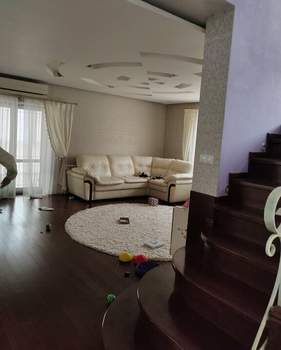 Дом 377м&sup2;, 2-этажный, участок 13 сот.  