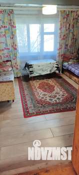 Дом 13м², 2-этажный, участок 6 сот.  