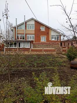 Коттедж 300м&sup2;, 2-этажный, участок 15 сот.  