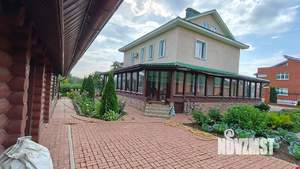 Коттедж 300м&sup2;, 2-этажный, участок 12 сот.  