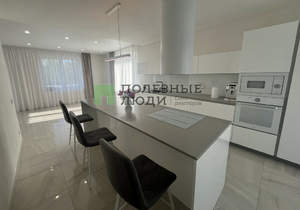 Дом 276м², 2-этажный, участок 12 сот.  