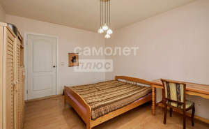 Дом 500м², 3-этажный, участок 25 сот.  