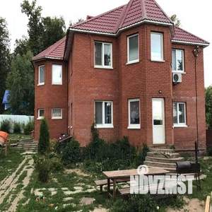 Дом 205м², 2-этажный, участок 10 сот.  