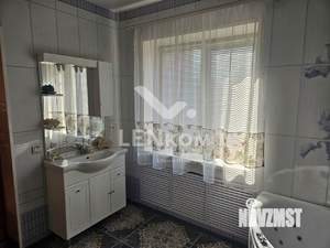 Дом 141м&sup2;, 3-этажный, участок 10 сот.  