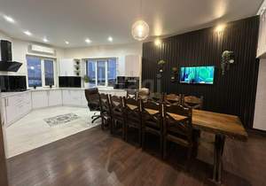 Дом 305м², 2-этажный, участок 13 сот.  