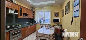 Дом 237м², 3-этажный, участок 16 сот.  