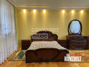 Дом 250м², 2-этажный, участок 10 сот.  