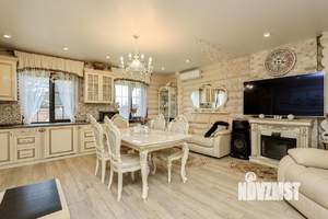 Коттедж 210м&sup2;, 1-этажный, участок 10 сот.  