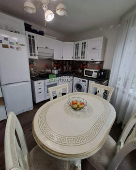 Дом 268м&sup2;, 4-этажный, участок 8 сот.  