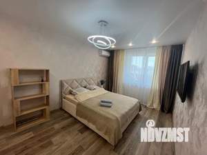 1-к квартира, посуточно, 40м2, 7/18 этаж