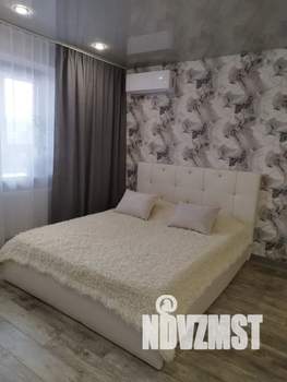 Студия квартира, посуточно, 37м2, 6/18 этаж