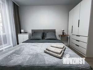 Студия квартира, посуточно, 40м2, 7/17 этаж