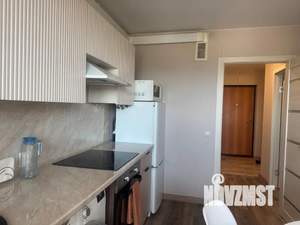 1-к квартира, посуточно, 40м2, 7/18 этаж