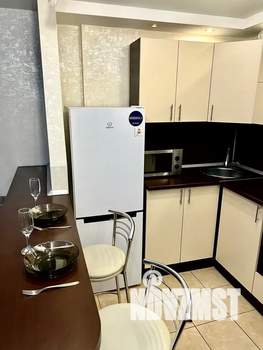 Студия квартира, посуточно, 32м2, 7/18 этаж