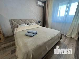 1-к квартира, посуточно, 40м2, 7/18 этаж