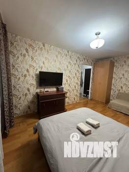 1-к квартира, посуточно, 32м2, 1/9 этаж