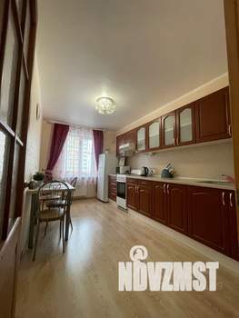 1-к квартира, посуточно, 40м2, 3/10 этаж