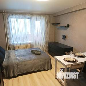 Студия квартира, посуточно, 28м2, 10/17 этаж