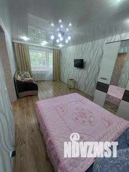 1-к квартира, посуточно, 32м2, 4/4 этаж