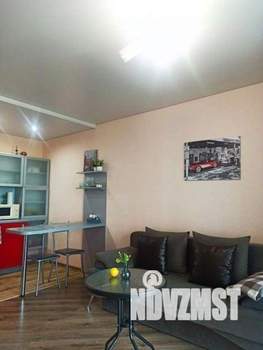 1-к квартира, посуточно, 44м2, 1/1 этаж