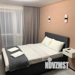 Студия квартира, посуточно, 28м2, 17/18 этаж