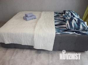 Студия квартира, посуточно, 27м2, 6/18 этаж