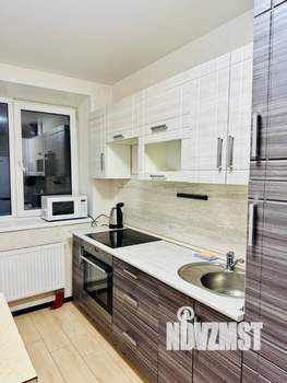 1-к квартира, посуточно, 35м2, 8/17 этаж