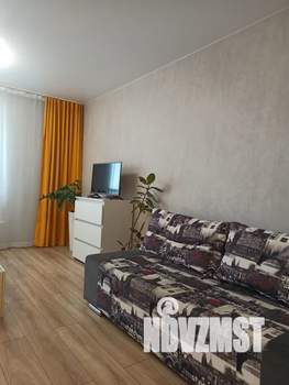 Студия квартира, посуточно, 38м2, 18/27 этаж