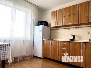 1-к квартира, посуточно, 37м2, 1/1 этаж