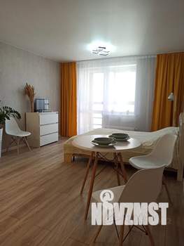 Студия квартира, посуточно, 38м2, 18/27 этаж